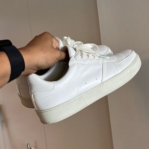 Court shoe white. Very comfortable! Used a couple of times. Just love my CPs!